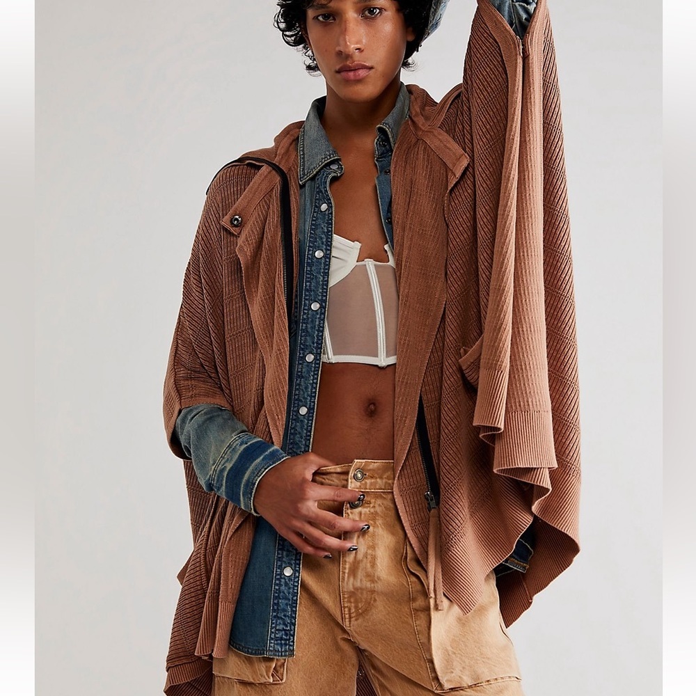 FP Suzie Poncho